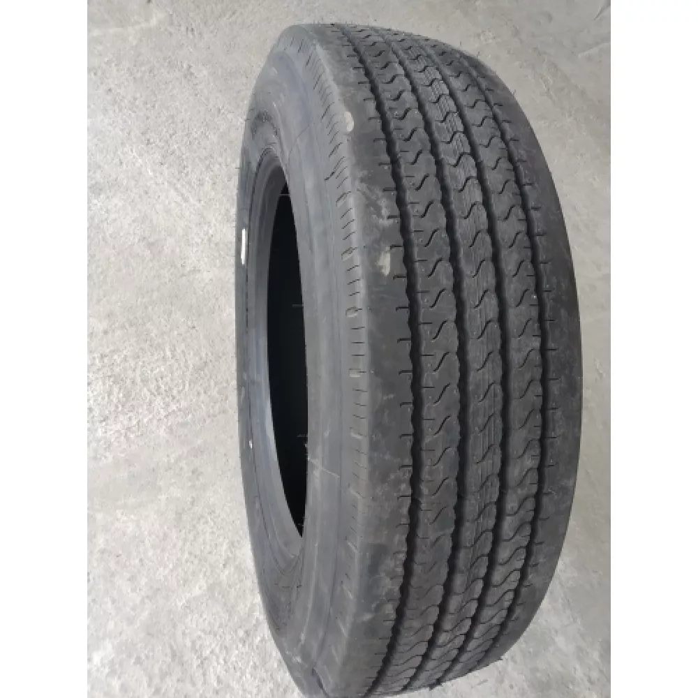 Грузовая шина 255/70 R22,5 Long March LM-120 16PR в Вязовой